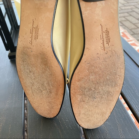 Salvatore Ferragamo gold cream shoes - Picture 9 of 11